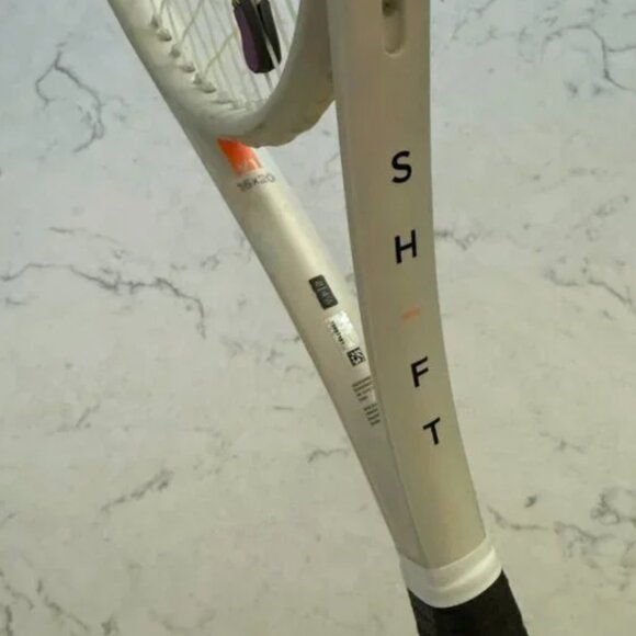 WILSON SHIFT 99 V1 TENNIS RACKET 4 1/8 NEW GRIP AND STRINGS! - Picture 1 of 13